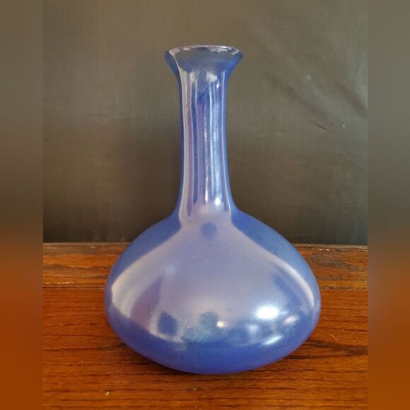 Lebanon Hand Blown Bottle Vase Glass Recycled from Beirut 2020 Explosion - Picture 1 of 6